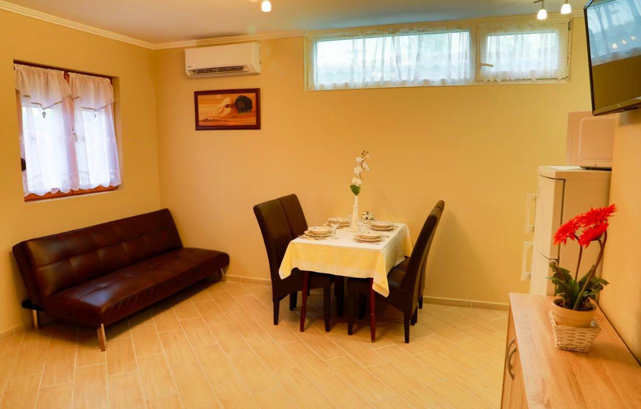Jazmin Apartman Buzsak Экстерьер фото